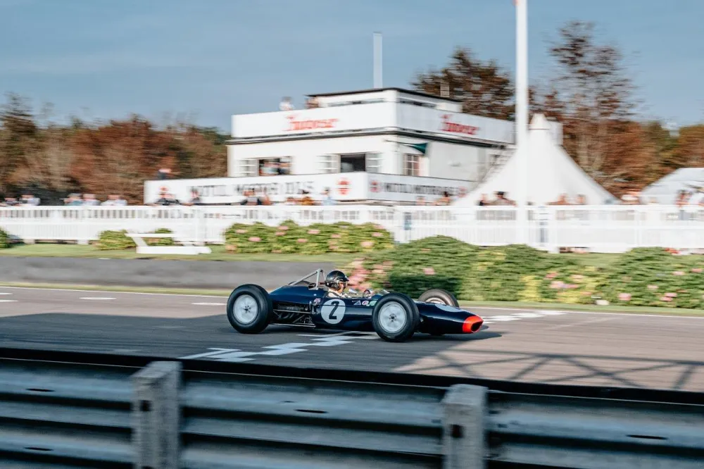 ALREADY IN 1963 AT THE AUSTRIAN GRAND PRIX IN ZELTWEG - LOTUS 24-P1